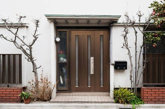 Les points essentiels à vérifier sur votre porte d’entrée avant de quitter Paris